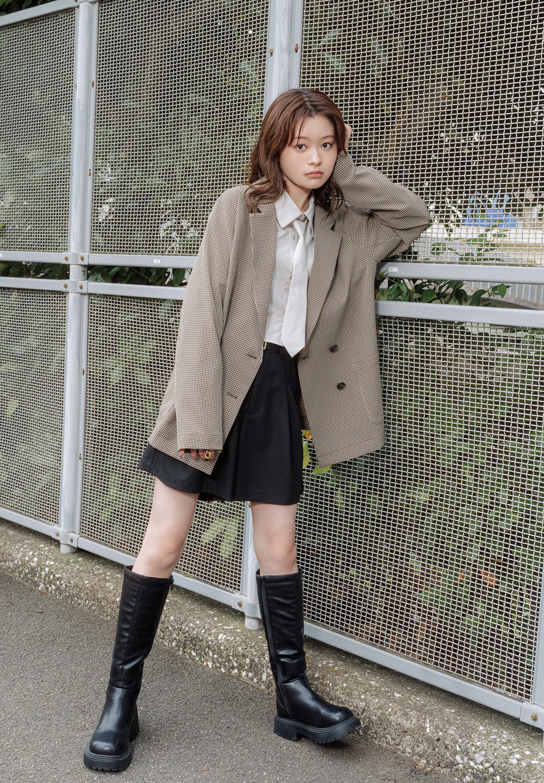 LOOK1