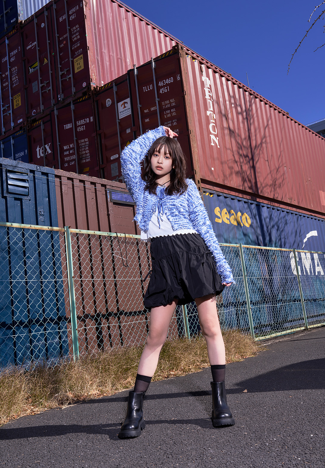 LOOK8