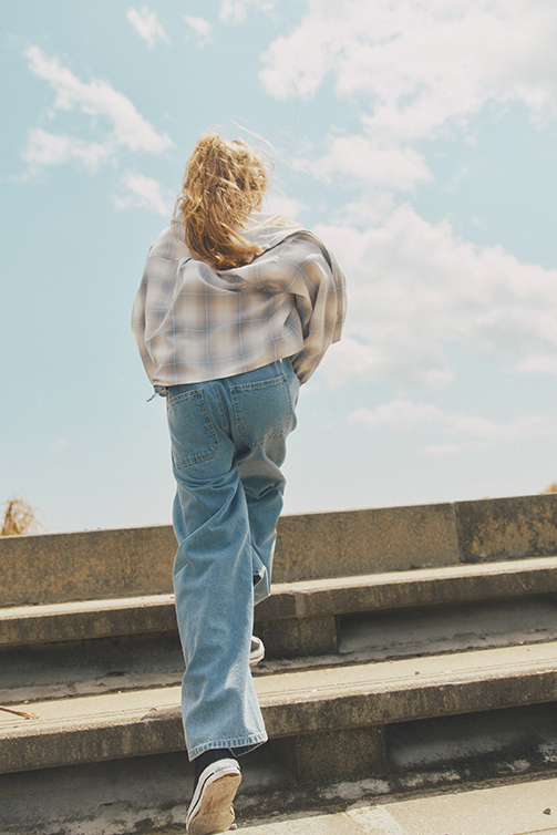 GIRL 02
