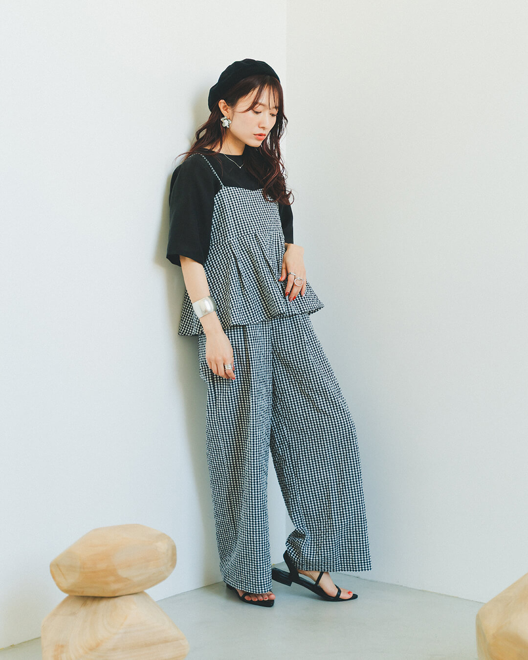 低身長スタッフ“cossy”&“しゅり”プロデュース第2弾! 着まわし力抜群!夏の映え服、完成しました | EiiS (エス) | cossyが提案する夏の着まわし Day1