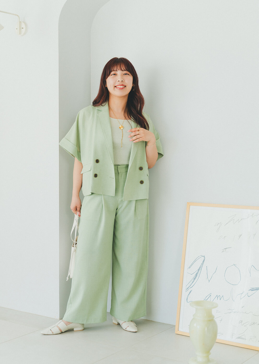 低身長スタッフ“cossy”&amp;“しゅり”プロデュース第2弾！ 着まわし力抜群！夏の映え服、完成しました | EiiS (エス) | しゅりが提案する夏の着まわし Day 2 For Theme Park