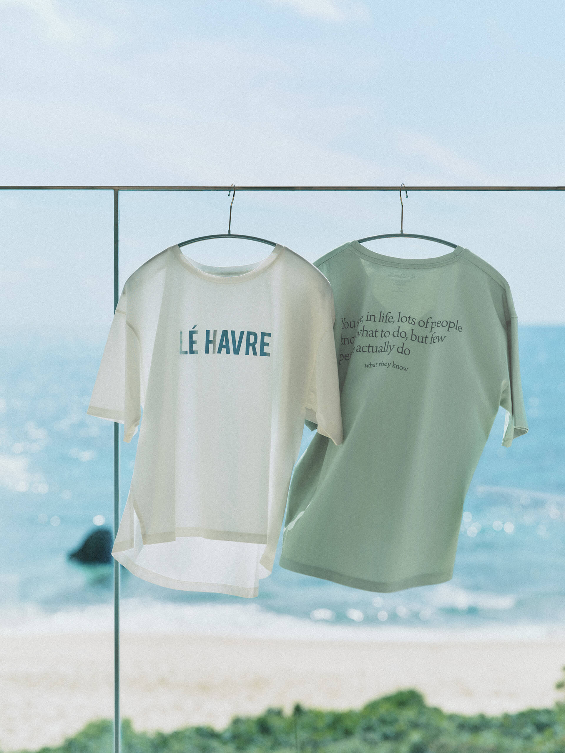 吉高由里子・宮沢氷魚がまとう 光沢感で高見えする リッチクリーンTeeシリーズ | Rich Cleen Tee Elevate your everyday style | for Womens 1