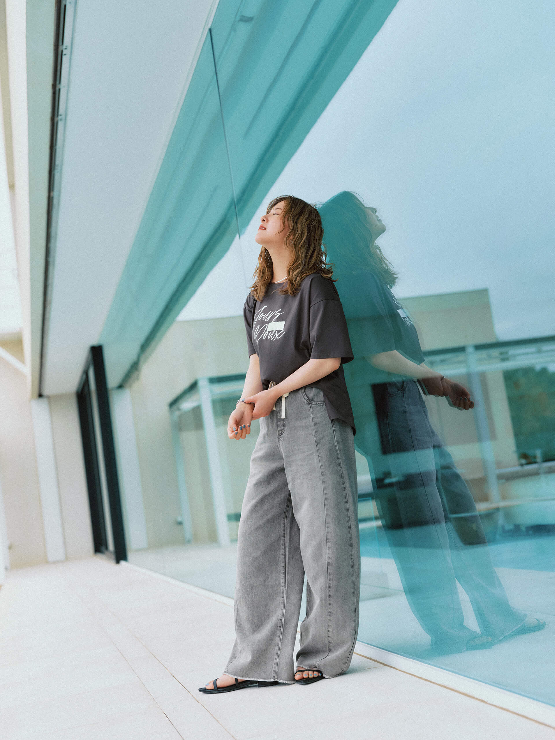 吉高由里子・宮沢氷魚がまとう 光沢感で高見えする リッチクリーンTeeシリーズ | Rich Cleen Tee Elevate your everyday style | 宮沢氷魚さん　１