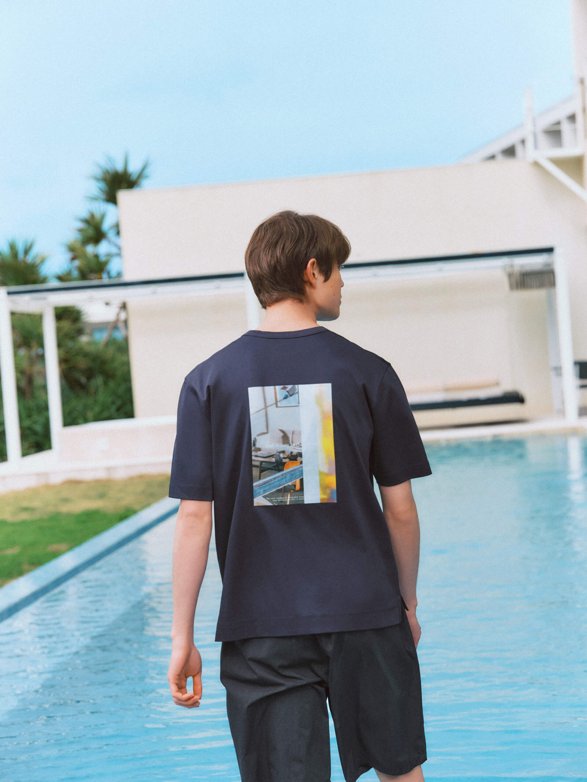吉高由里子・宮沢氷魚がまとう 光沢感で高見えする リッチクリーンTeeシリーズ | Rich Cleen Tee Elevate your everyday style | 宮沢氷魚さん　２