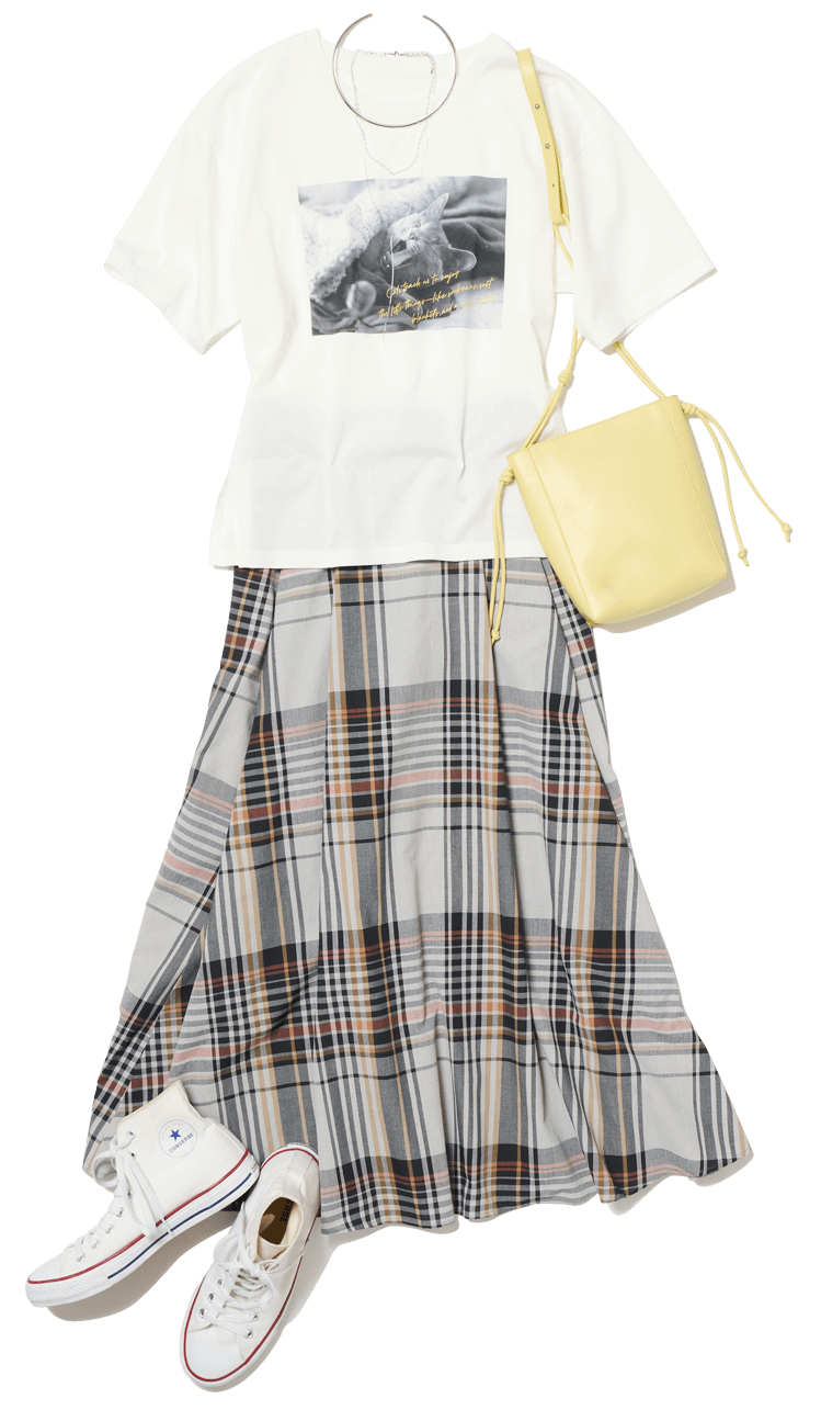 吉高由里子・宮沢氷魚がまとう 光沢感で高見えする リッチクリーンTeeシリーズ | Rich Cleen Tee Elevate your everyday style | Scene 2 夏の都会で初デート Women