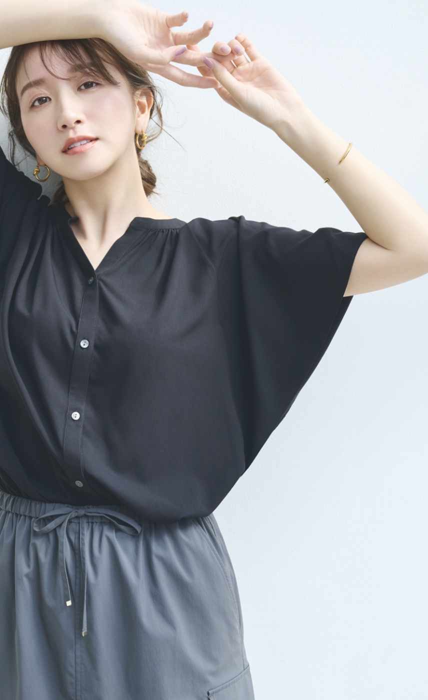 さらさらリラックスを着用している女性