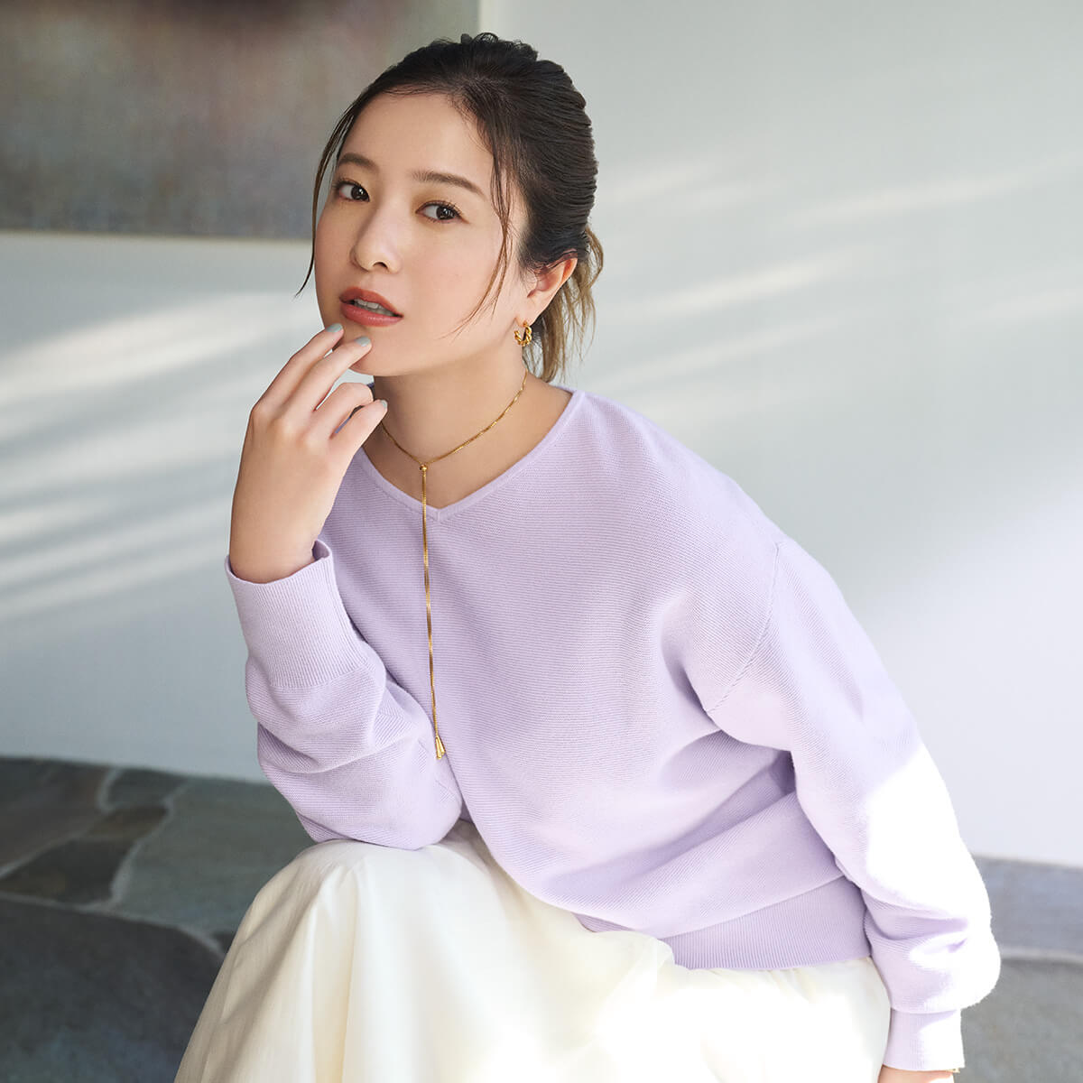 スッキレイ 2025 Spring with Yuriko Yoshitaka 吉高由里子が着るスッキリ見えて気分があがる万能ニットシリーズ | V-Neck Pullover 吉高由里子さん1